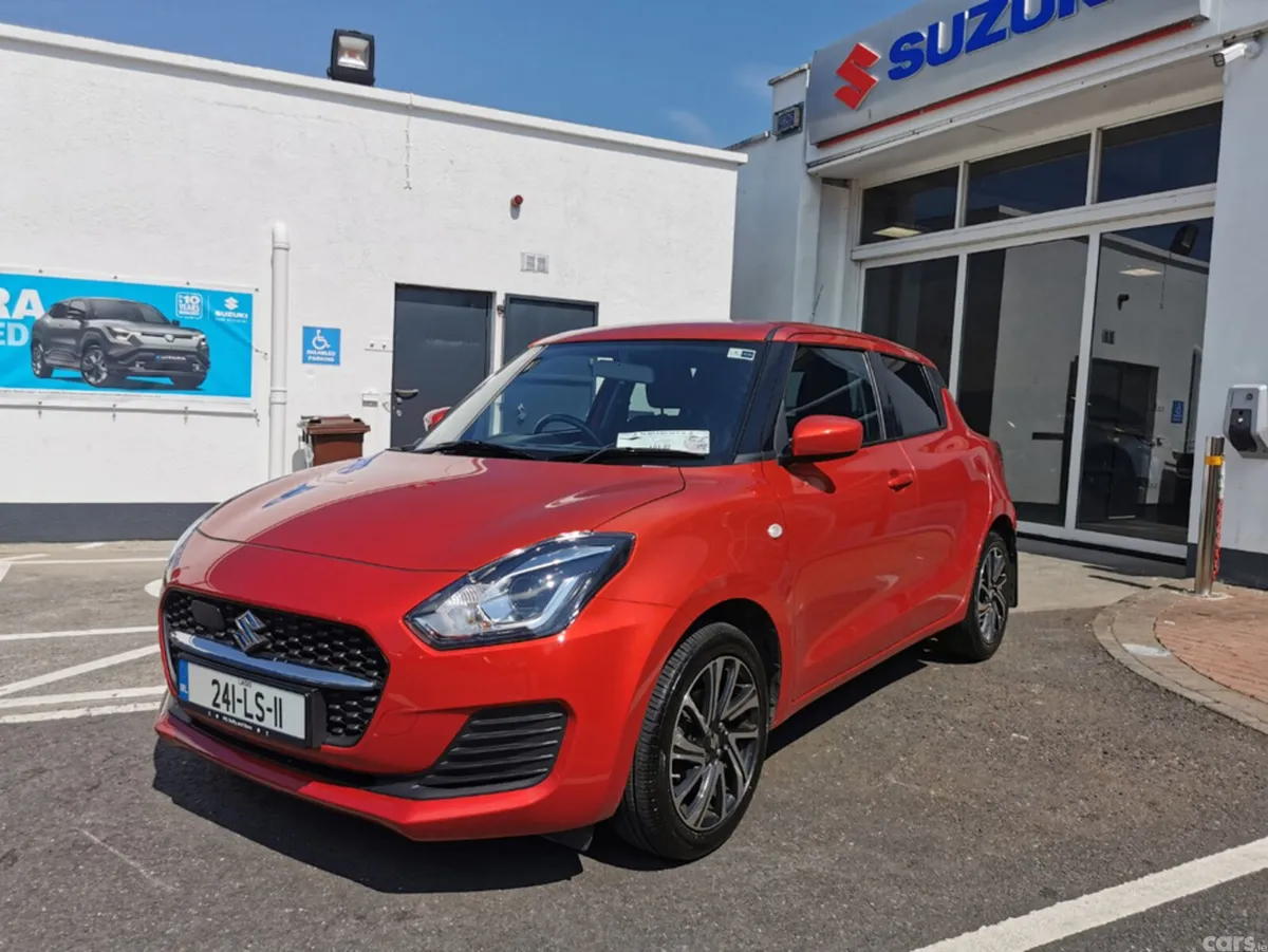 Suzuki Swift Hatchback, Petrol, 2024, Red