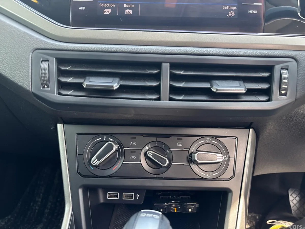 Volkswagen Polo Hatchback, Petrol, 2019, White