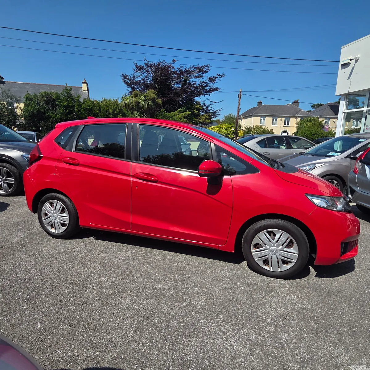 Honda Jazz Hatchback, Petrol, 2016, Red