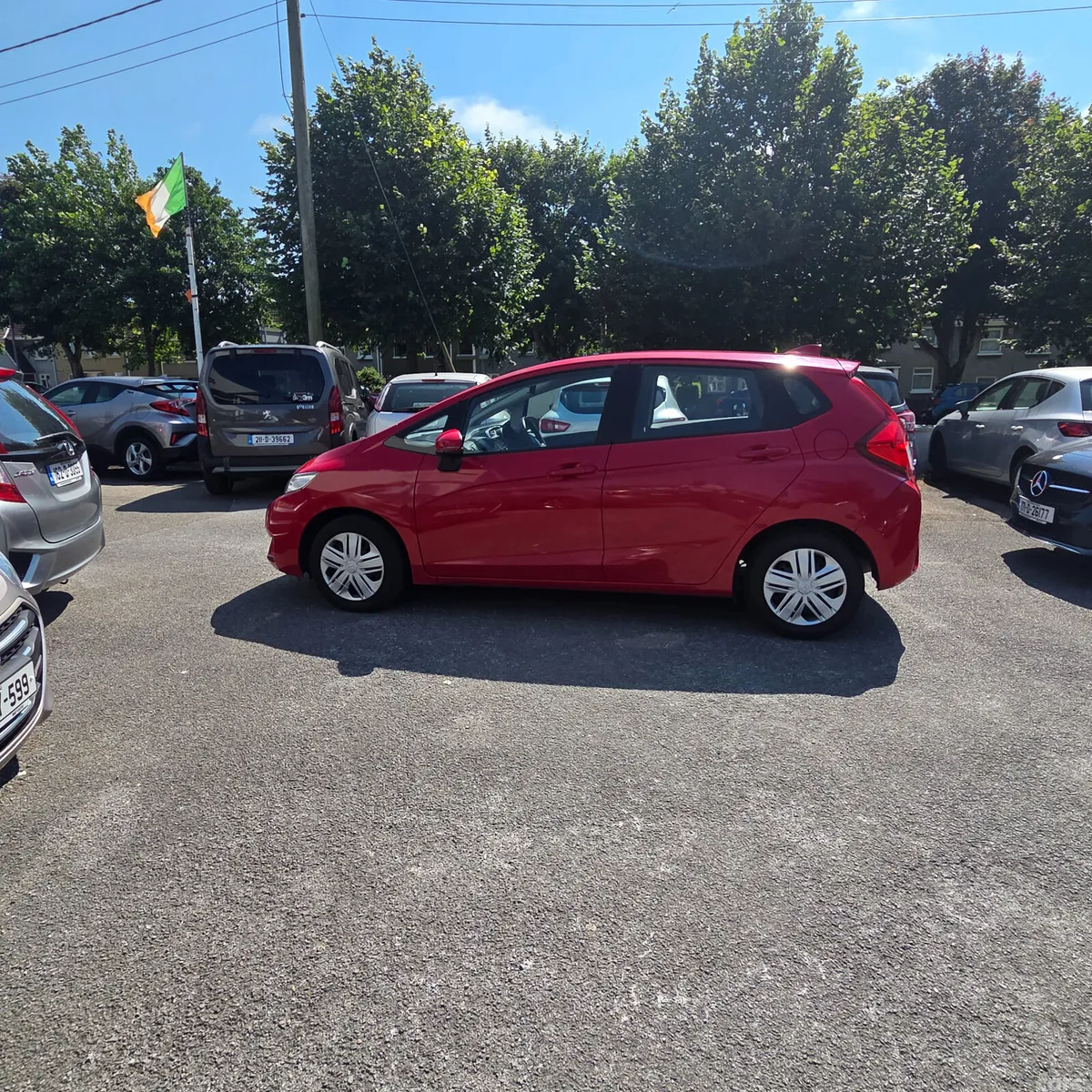 Honda Jazz Hatchback, Petrol, 2016, Red