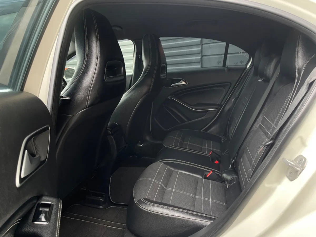 Mercedes-Benz A-Class Hatchback, Petrol, 2015, White