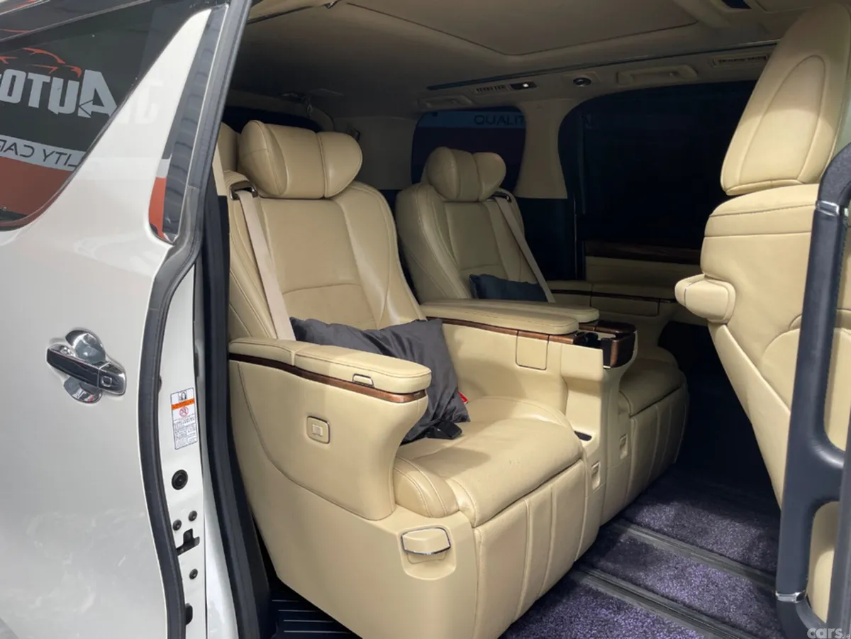 Toyota Alphard MPV, Petrol Hybrid, 2015, White