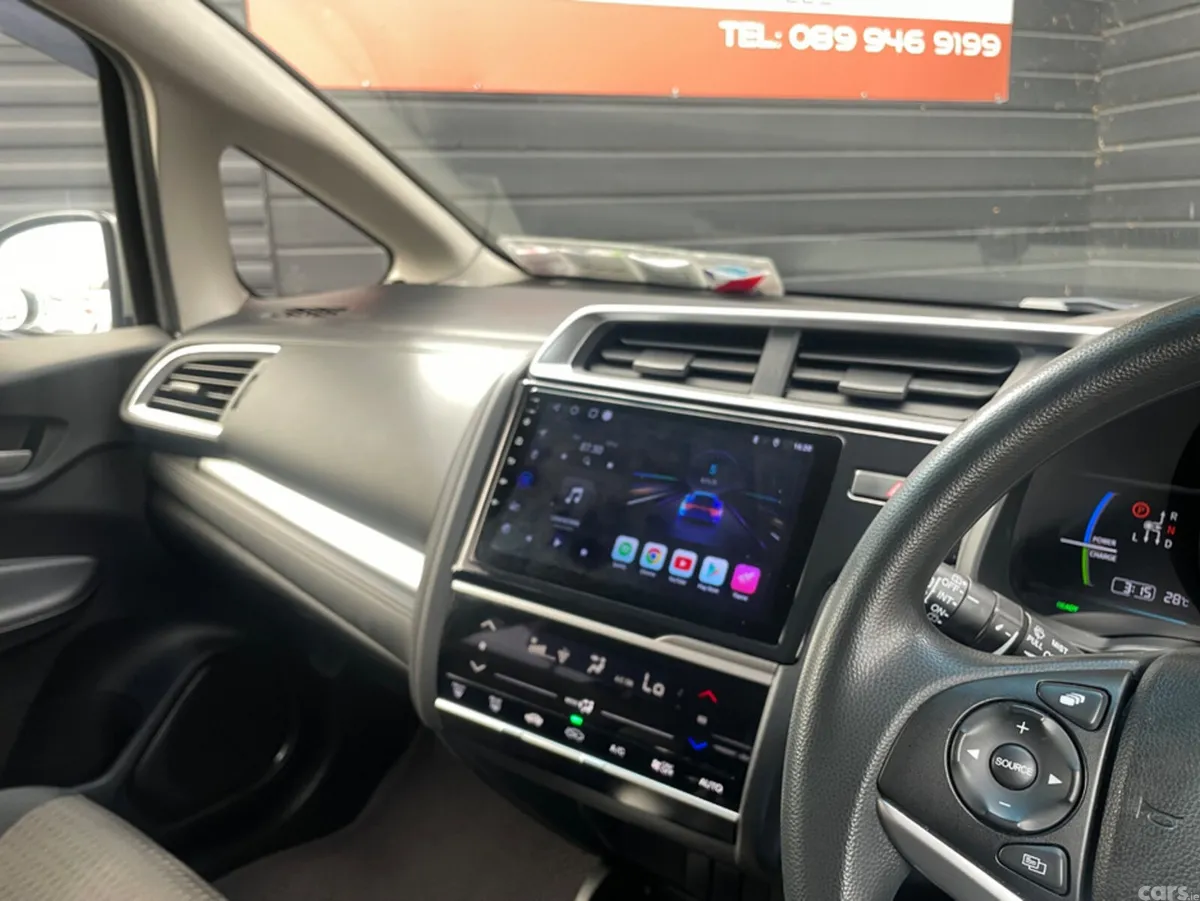 Honda Fit Hatchback, Petrol Hybrid, 2017, Silver
