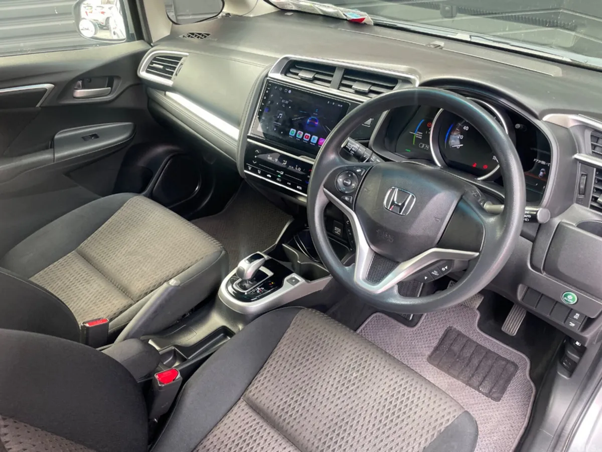 Honda Fit Hatchback, Petrol Hybrid, 2017, Silver
