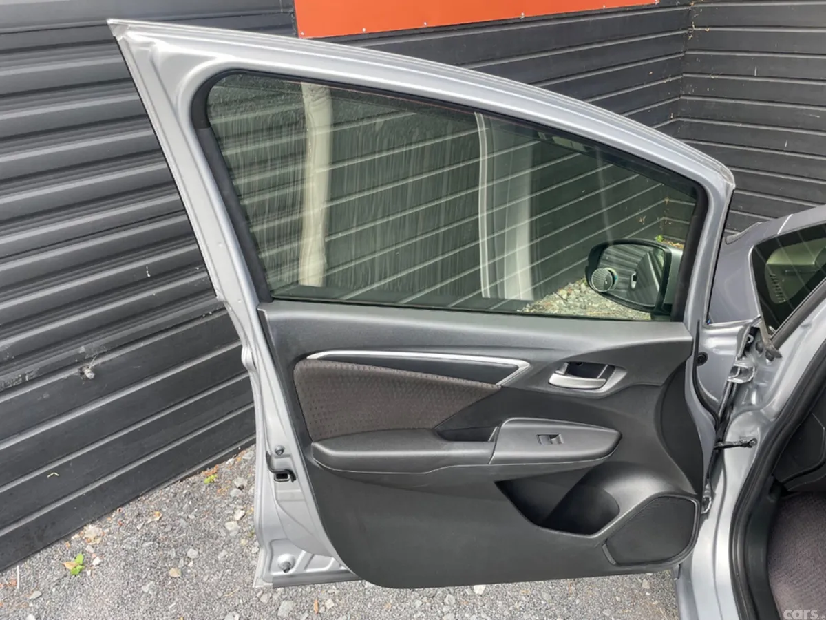 Honda Fit Hatchback, Petrol Hybrid, 2017, Silver