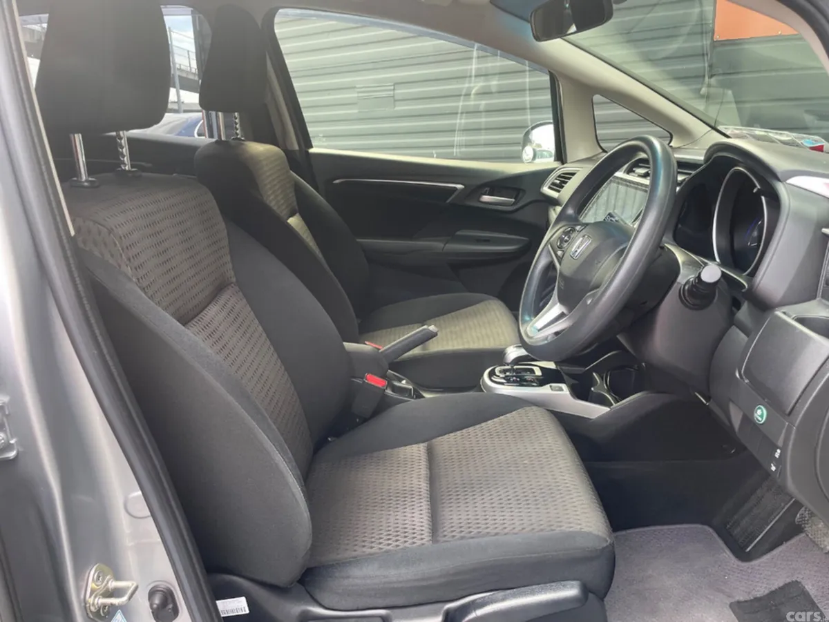 Honda Fit Hatchback, Petrol Hybrid, 2017, Silver