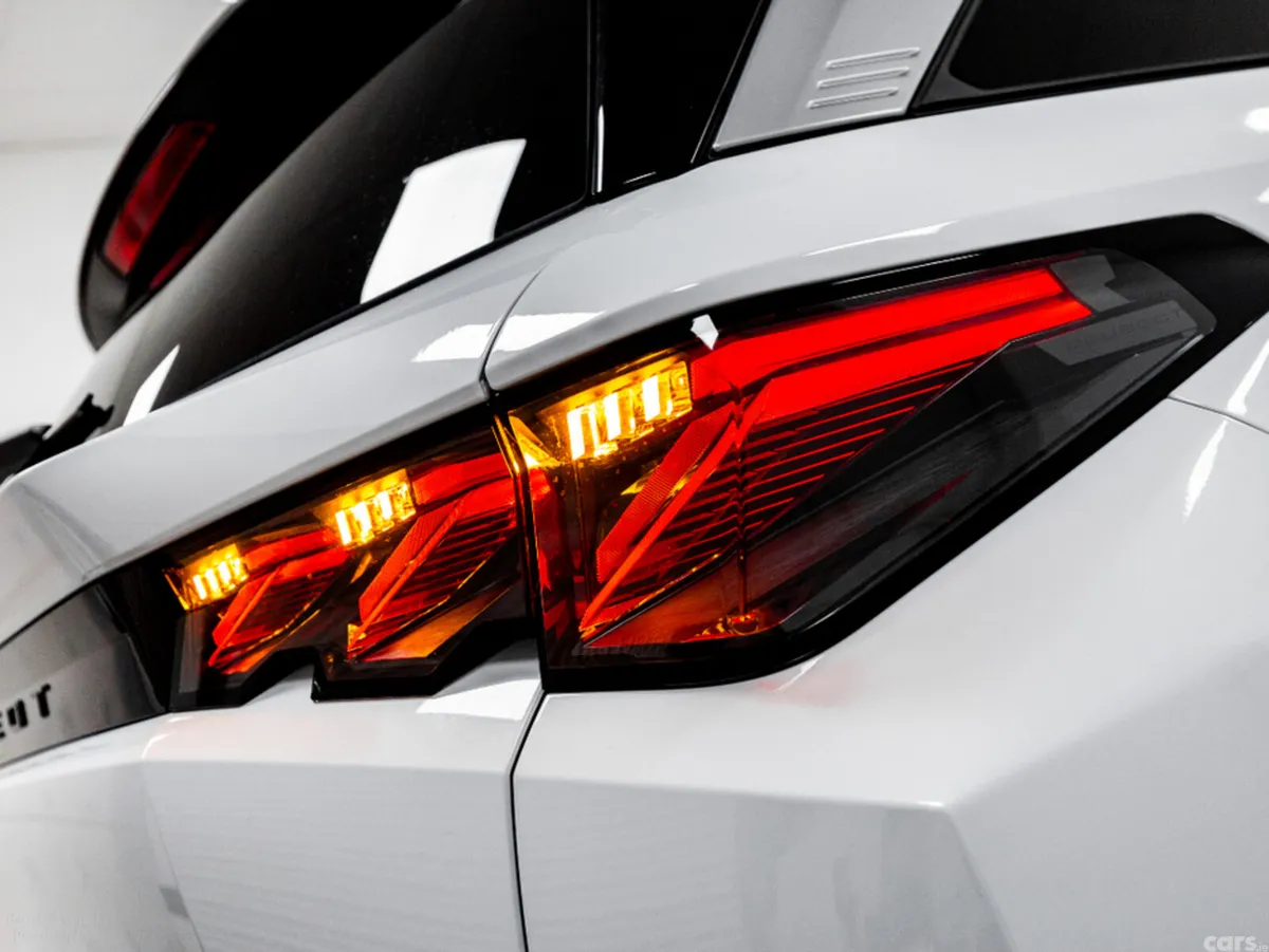Peugeot 5008 SUV, Petrol Hybrid, 2025, White