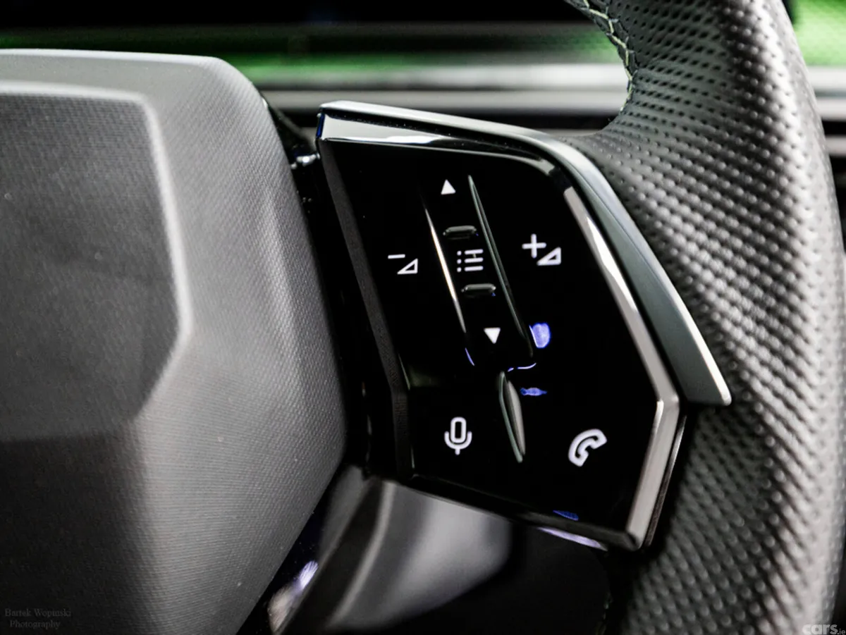 Peugeot 5008 SUV, Petrol Hybrid, 2025, White