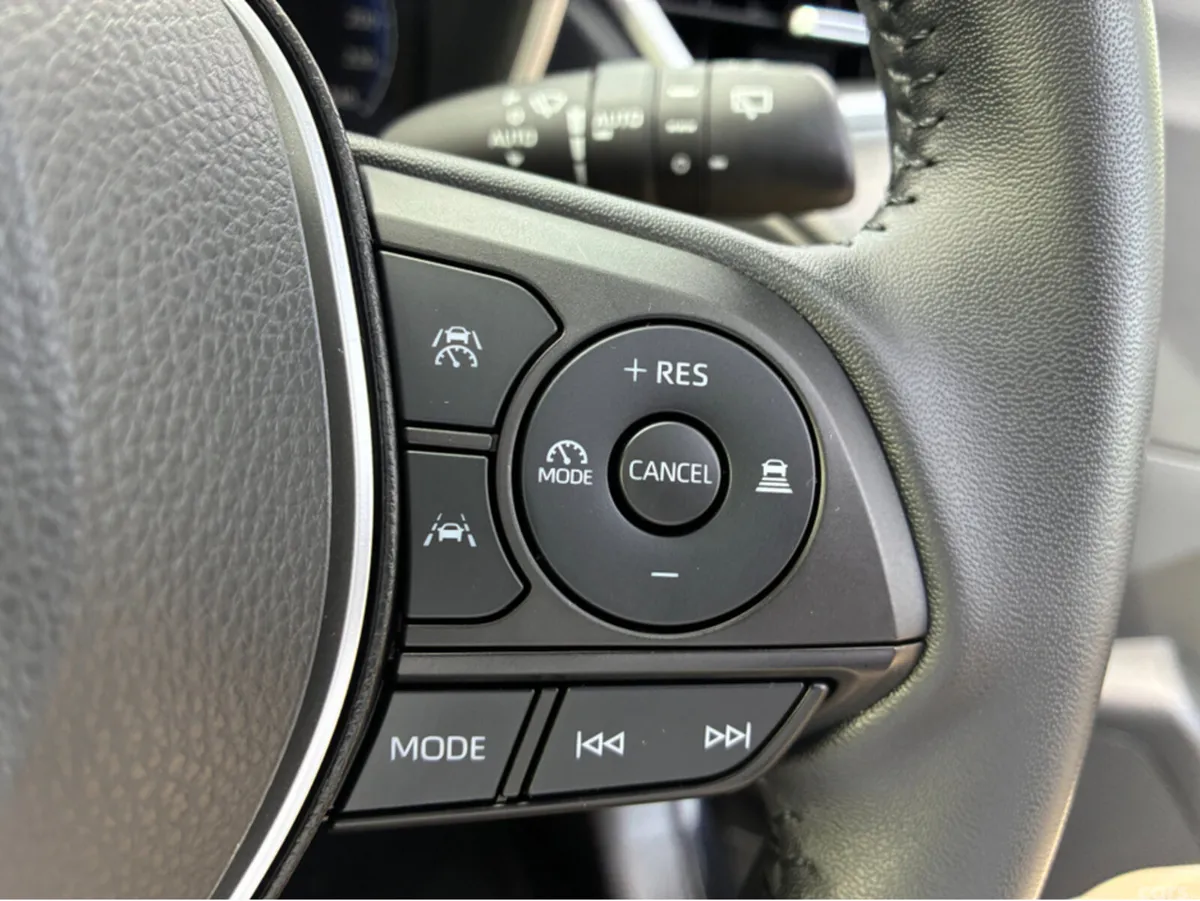 Toyota Corolla SUV, Petrol Hybrid, 2025, Black