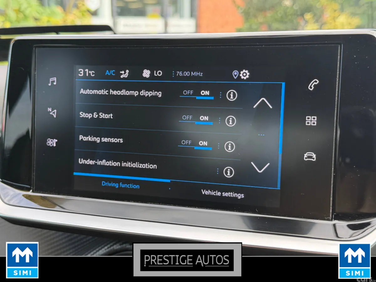 Peugeot 208 Hatchback, Petrol, 2021, Blue
