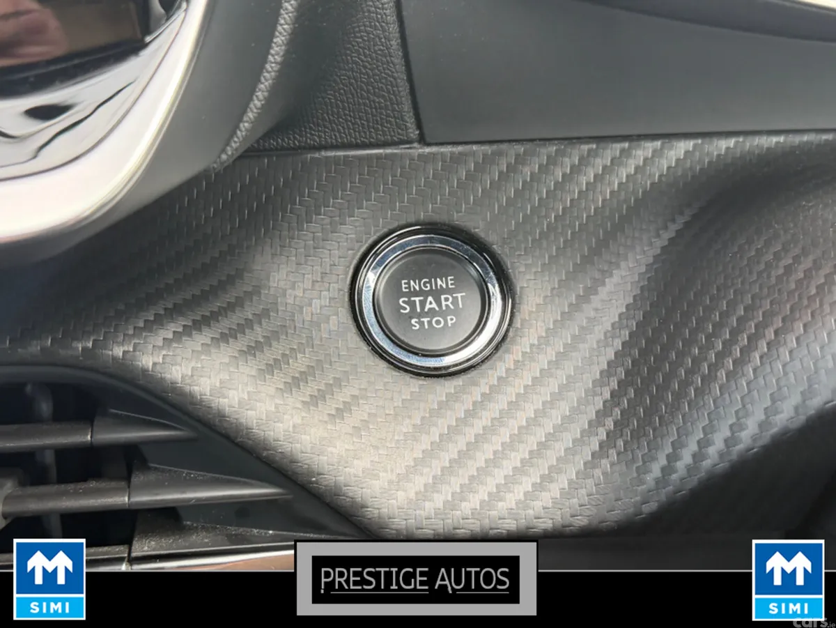 Peugeot 208 Hatchback, Petrol, 2021, Blue