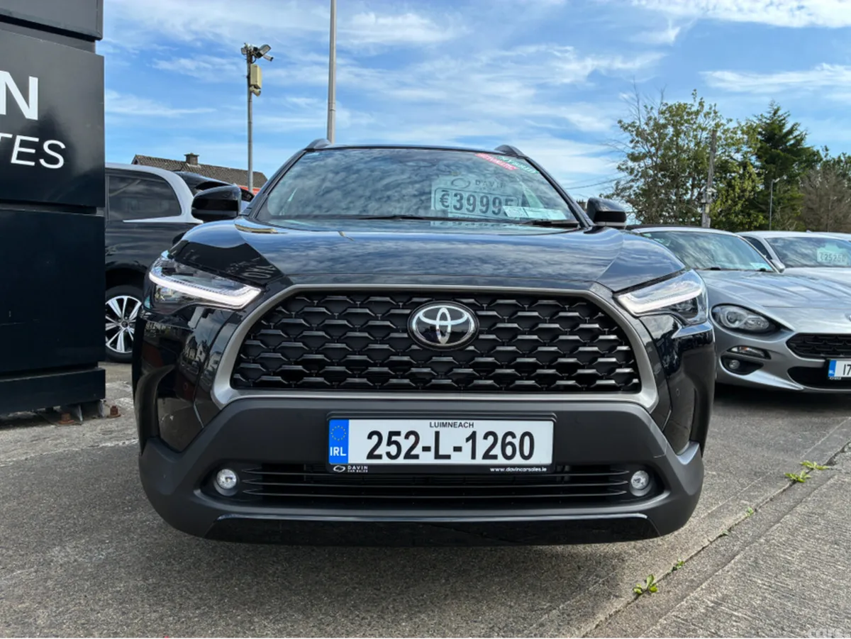 Toyota Corolla SUV, Petrol Hybrid, 2025, Black