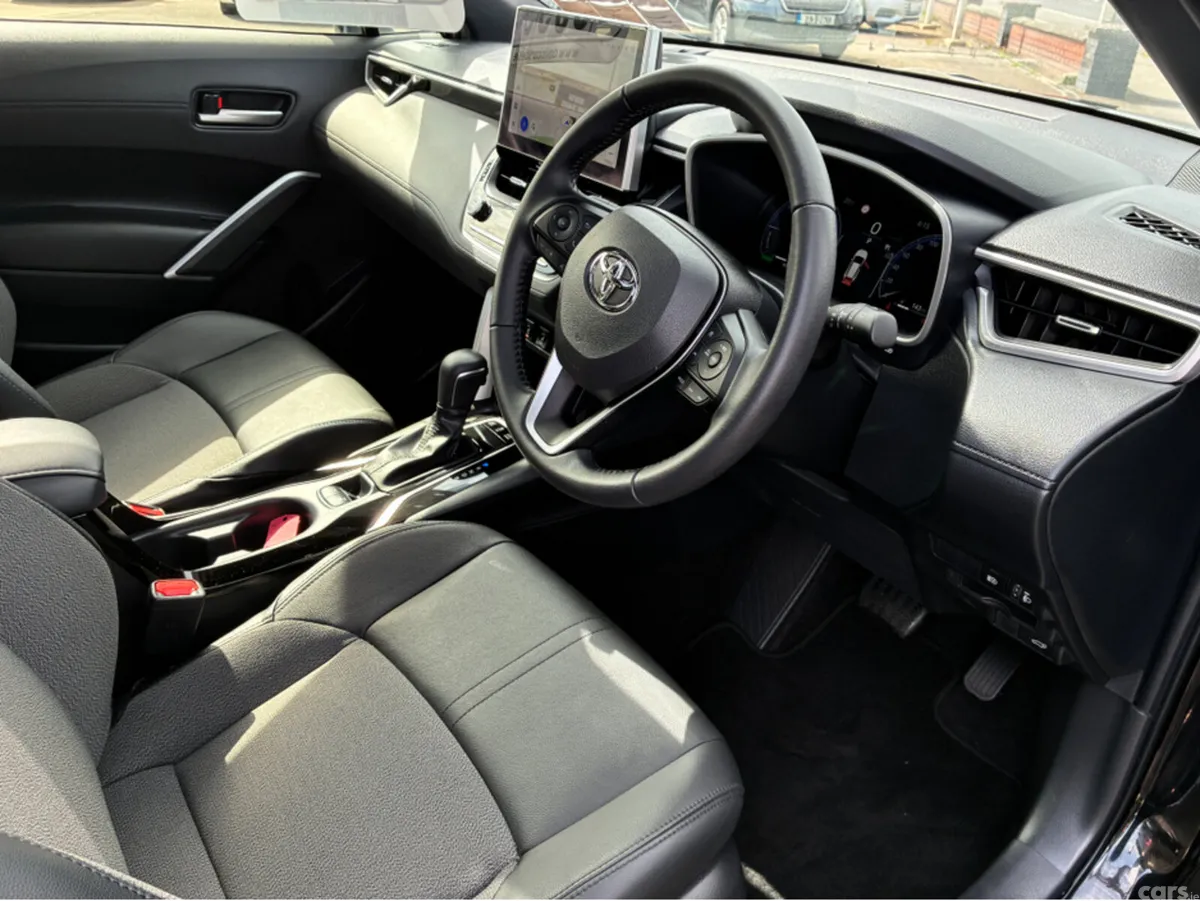 Toyota Corolla SUV, Petrol Hybrid, 2025, Black