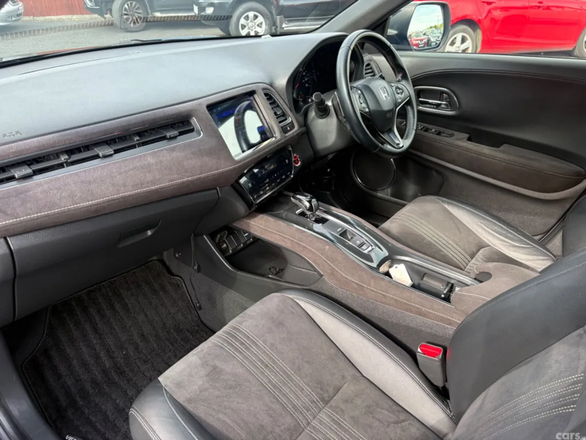 Honda Vezel MPV, Petrol Hybrid, 2018, Black