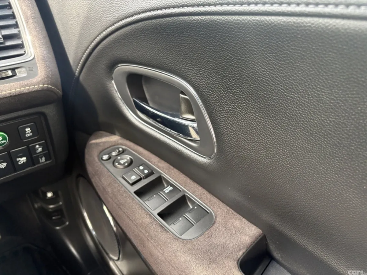 Honda Vezel MPV, Petrol Hybrid, 2018, Black
