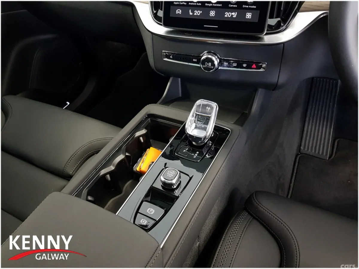 Volvo XC90 Estate, Petrol Hybrid, 2026, Black