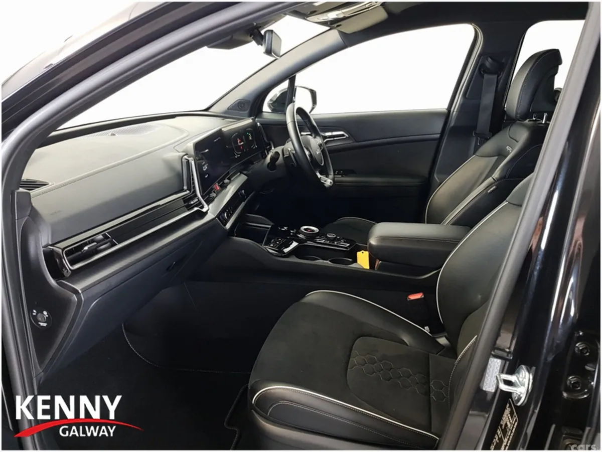 Kia Sportage Estate, Petrol Plug-in Hybrid, 2025, Black