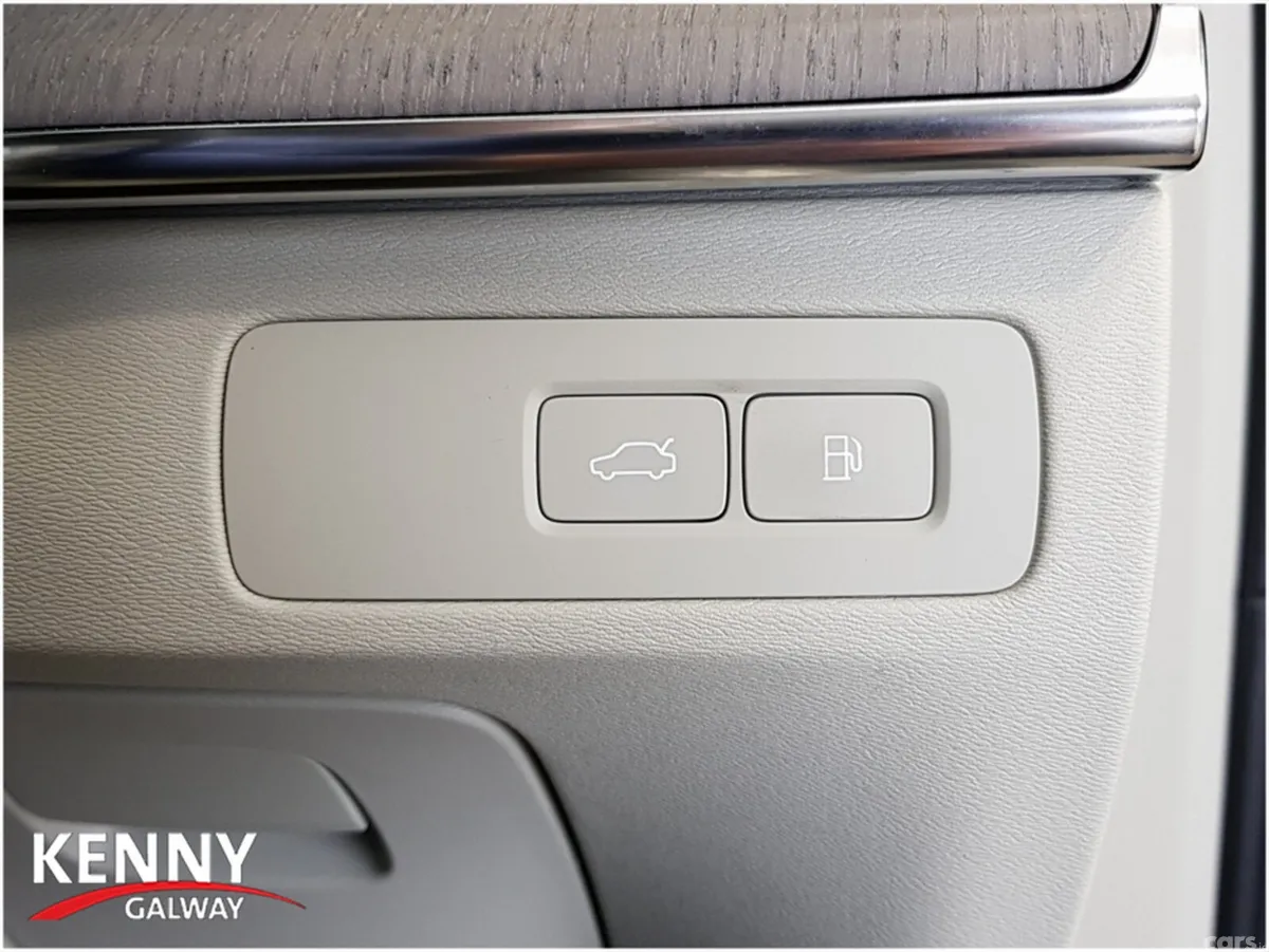 Volvo XC90 Estate, Petrol Hybrid, 2026, Black