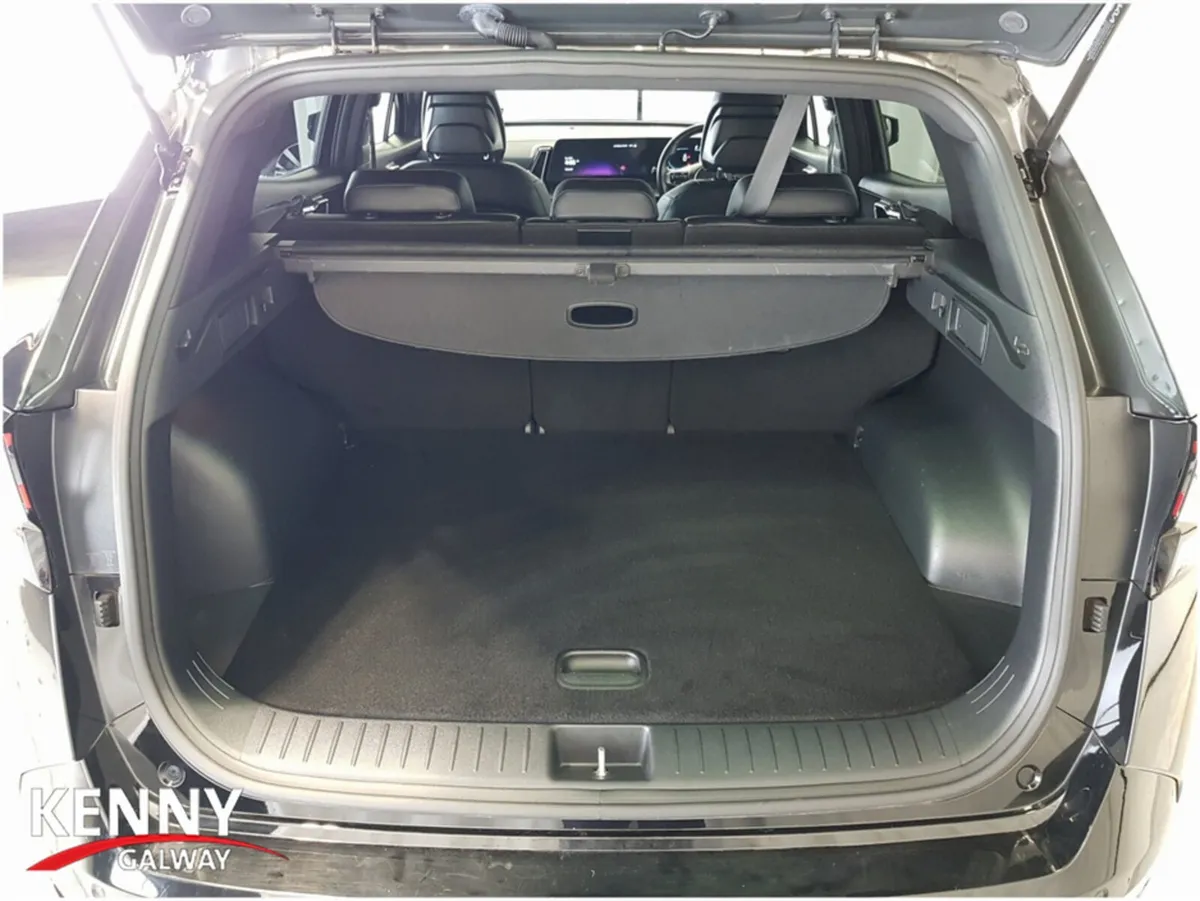 Kia Sportage Estate, Petrol Plug-in Hybrid, 2025, Black