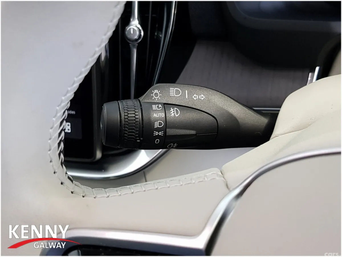 Volvo XC90 Estate, Petrol Hybrid, 2026, Black