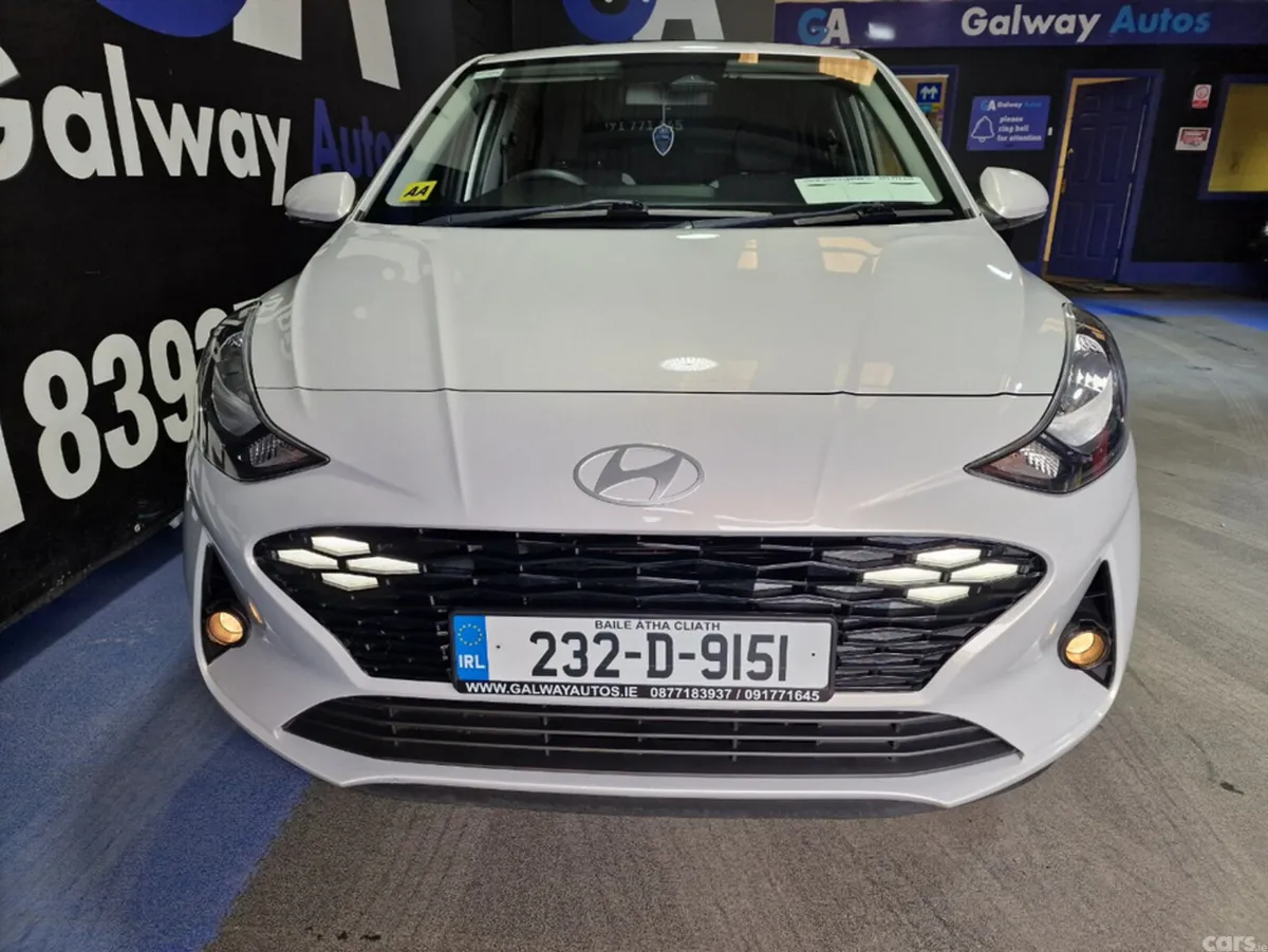 Hyundai i10 Hatchback, Petrol, 2023, Grey