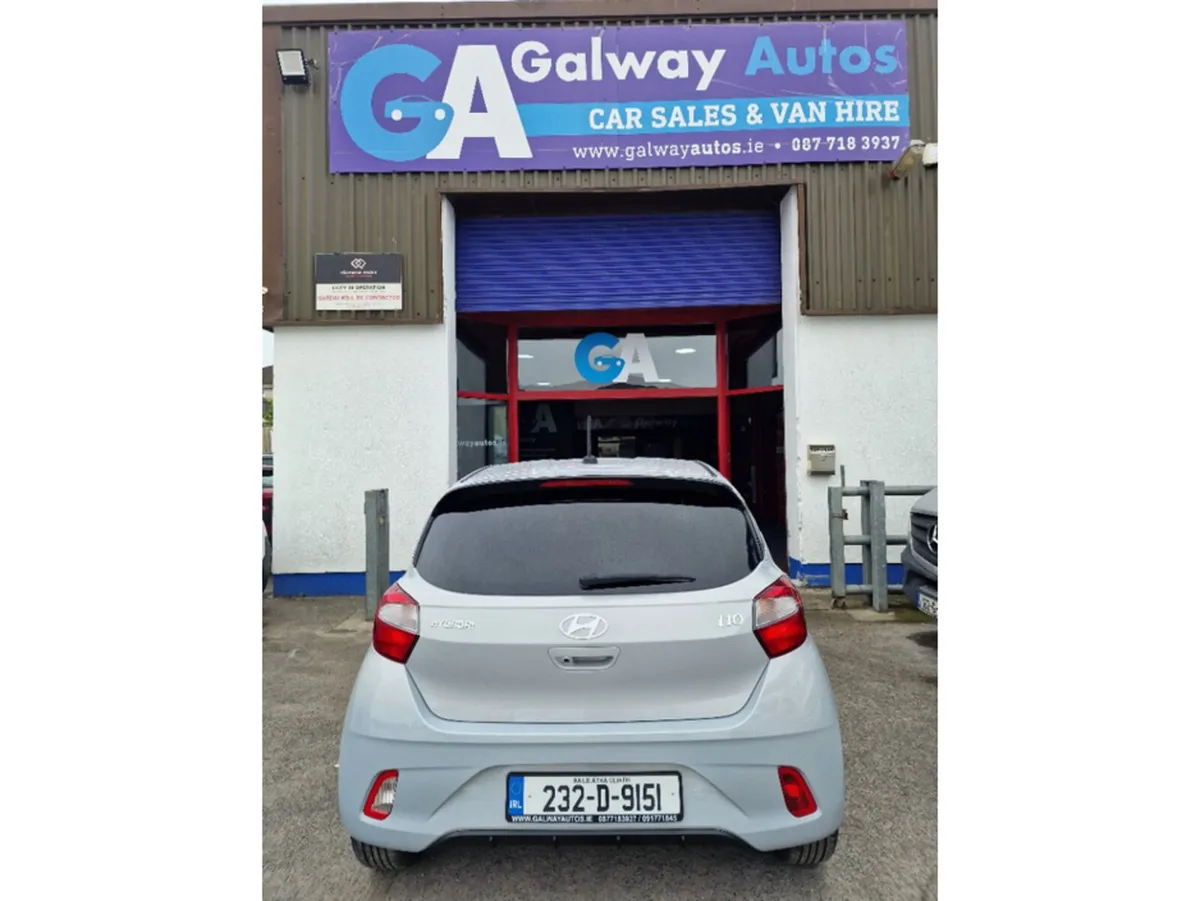 Hyundai i10 Hatchback, Petrol, 2023, Grey