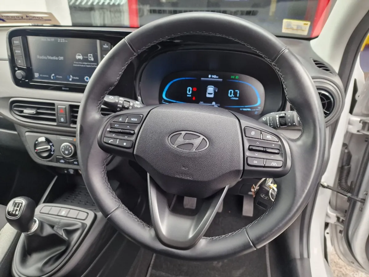 Hyundai i10 Hatchback, Petrol, 2023, Grey