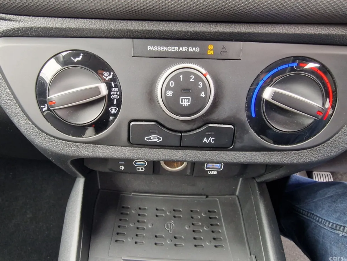 Hyundai i10 Hatchback, Petrol, 2023, Grey