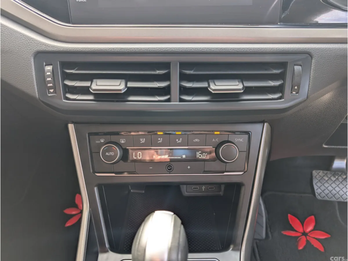 Volkswagen Polo Hatchback, Petrol, 2021, White