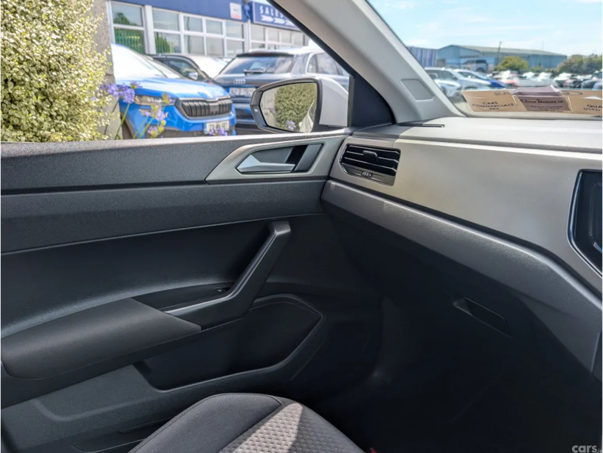Volkswagen Polo Hatchback, Petrol, 2021, White
