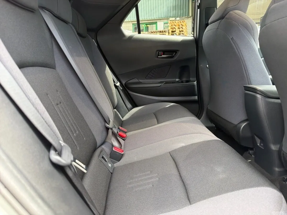 Toyota C-HR SUV, Petrol Hybrid, 2026, White
