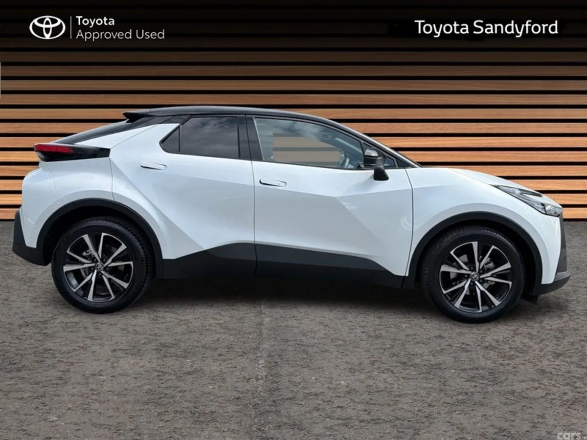 Toyota C-HR SUV, Petrol Hybrid, 2026, White