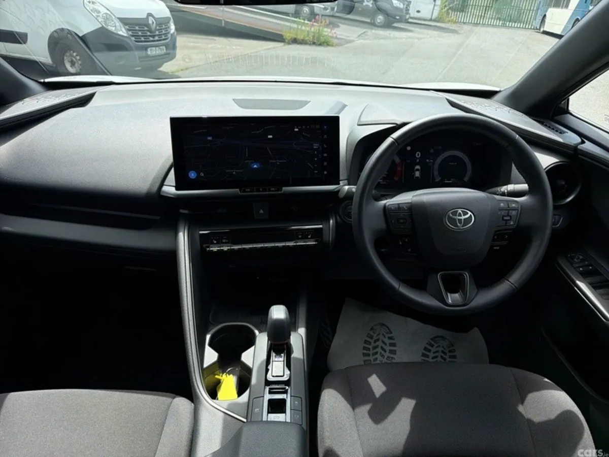 Toyota C-HR SUV, Petrol Hybrid, 2026, White