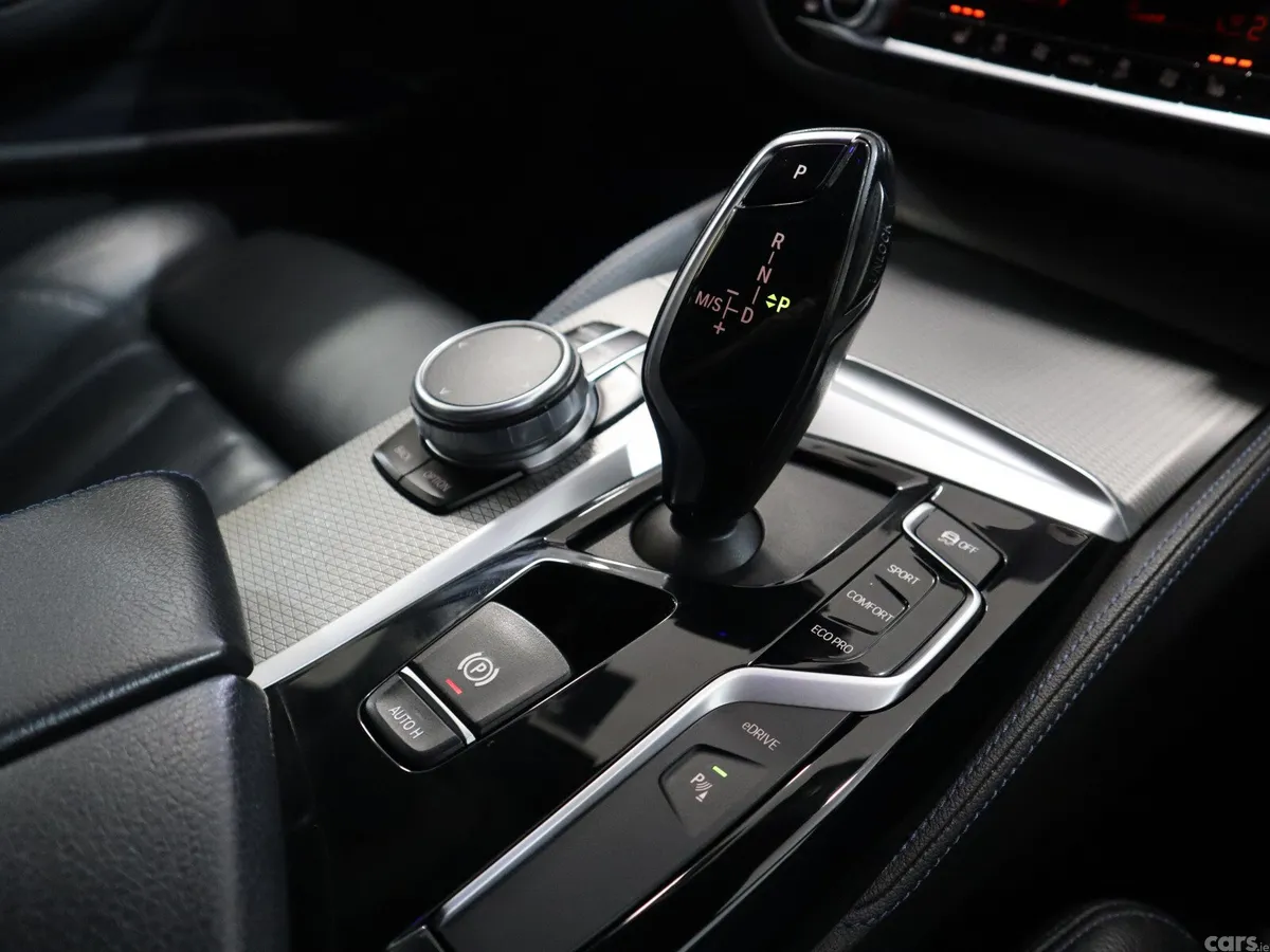 BMW 5-Series Saloon, Petrol Plug-in Hybrid, 2018, Grey