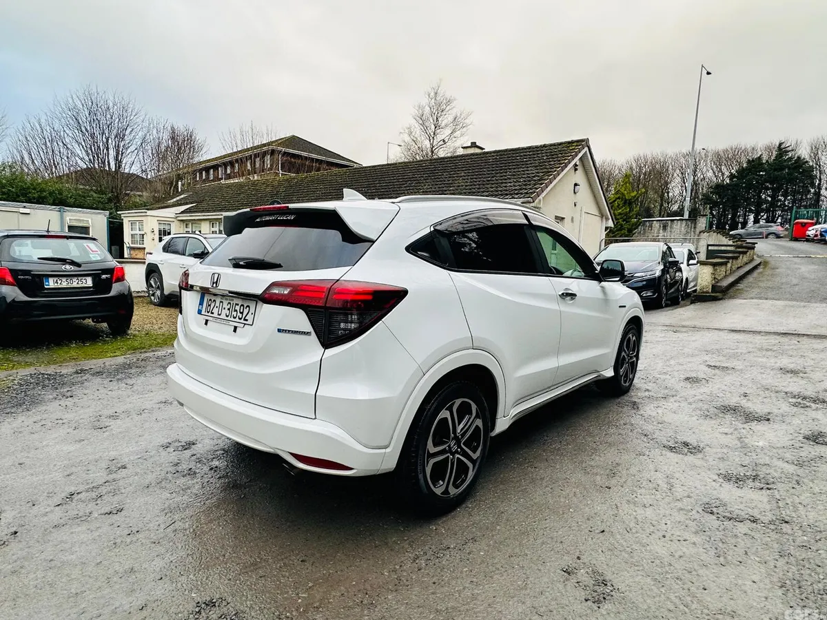 Honda Vezel Estate, Petrol Hybrid, 2018, White