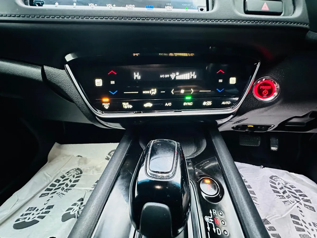 Honda Vezel Estate, Petrol Hybrid, 2018, White