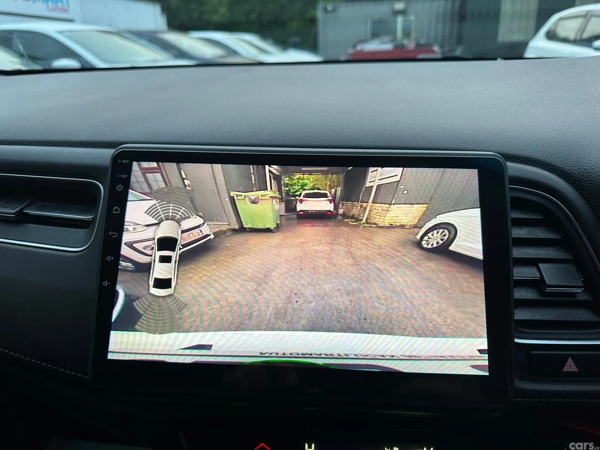 Honda Vezel Estate, Petrol Hybrid, 2018, White