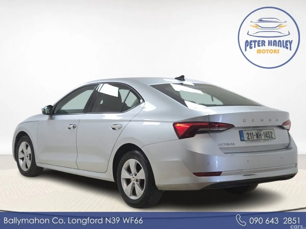 Skoda Octavia Saloon, Petrol, 2021, Silver