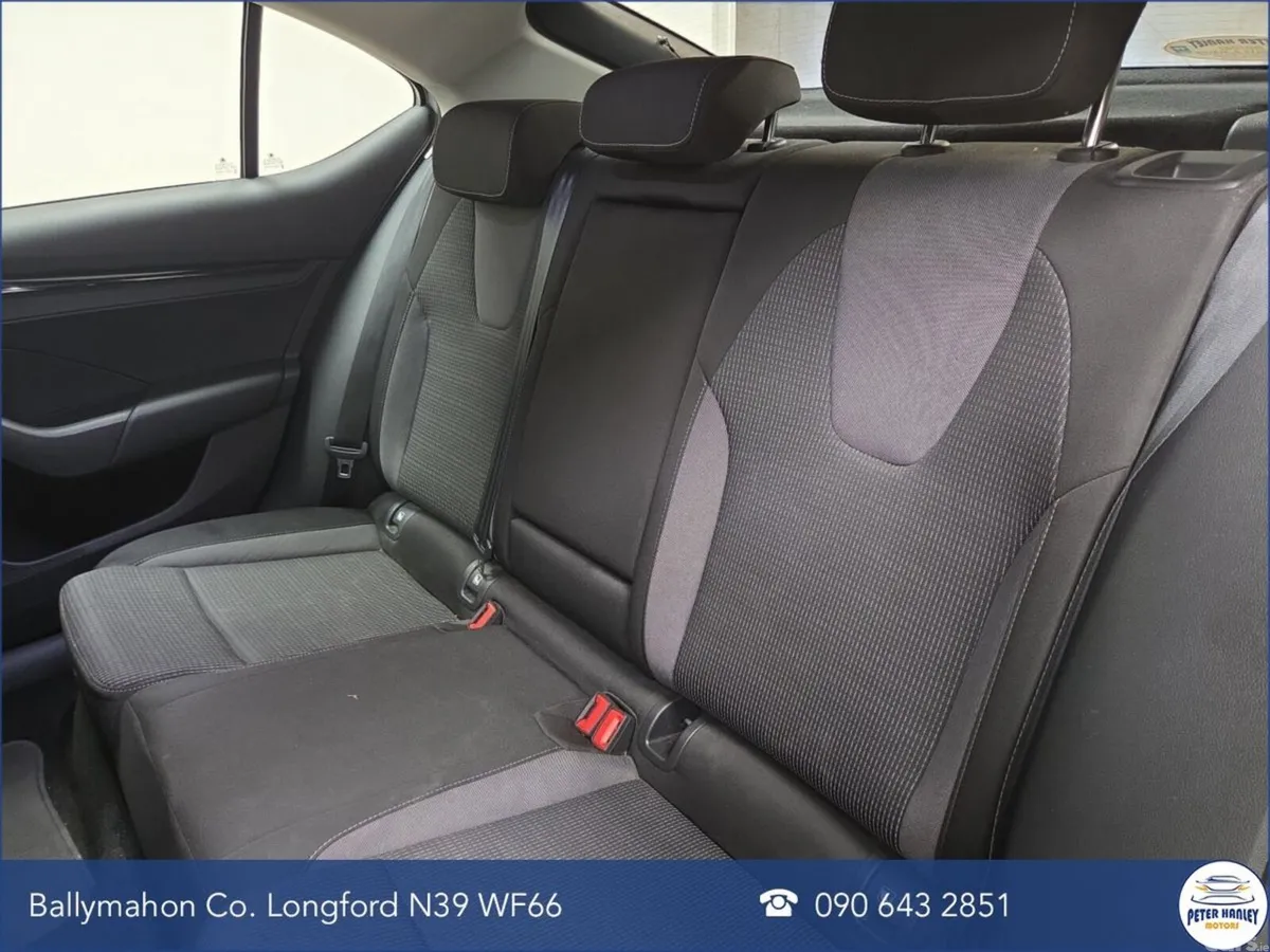 Skoda Octavia Saloon, Petrol, 2021, Silver