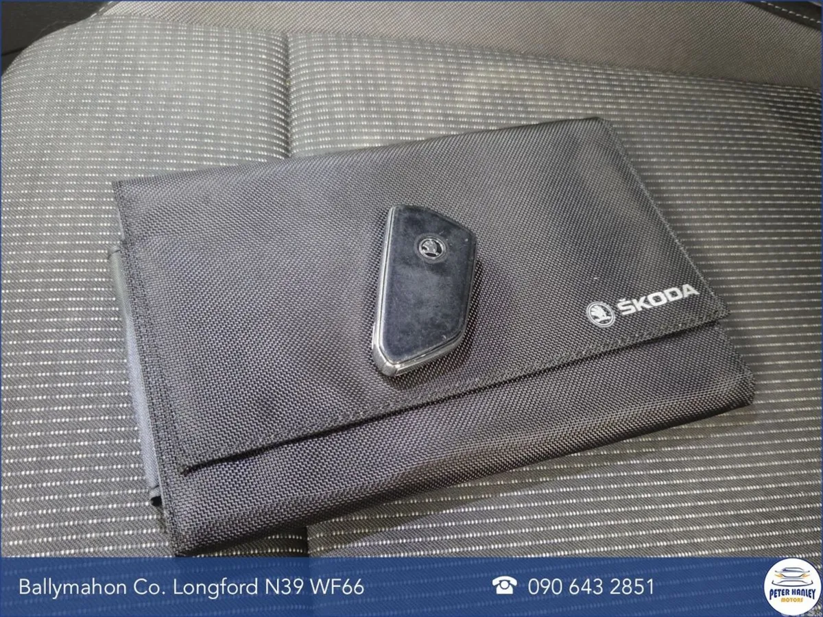 Skoda Octavia Saloon, Petrol, 2021, Silver
