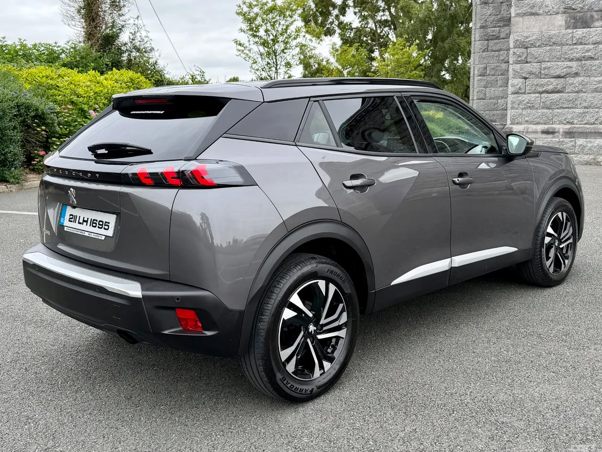 Peugeot 2008 MPV, Petrol, 2021, Grey