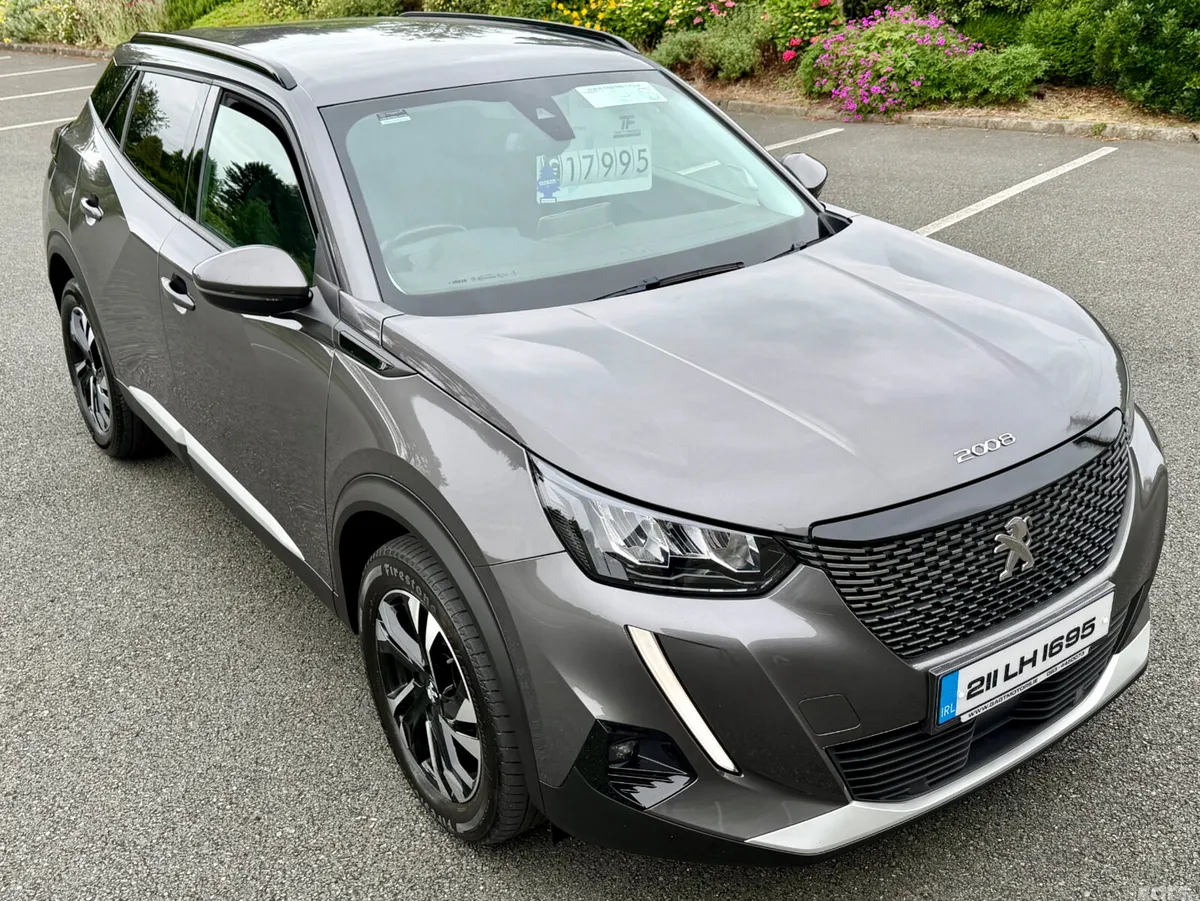 Peugeot 2008 MPV, Petrol, 2021, Grey
