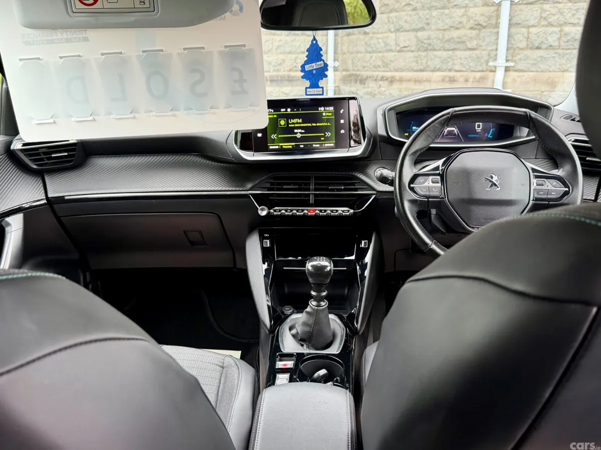 Peugeot 2008 MPV, Petrol, 2021, Grey