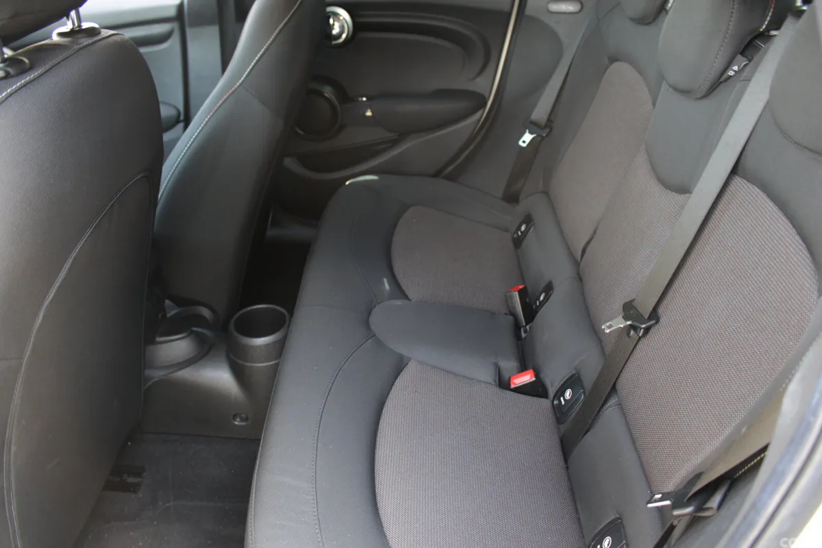Mini Cooper Hatchback, Diesel, 2019, White