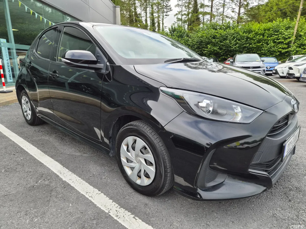 Toyota Yaris Hatchback, Petrol, 2022, Black