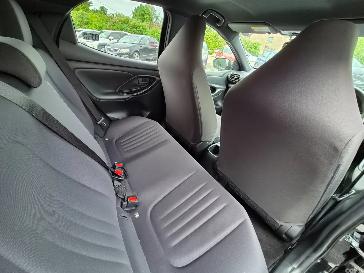 Toyota Yaris Hatchback, Petrol, 2022, Black