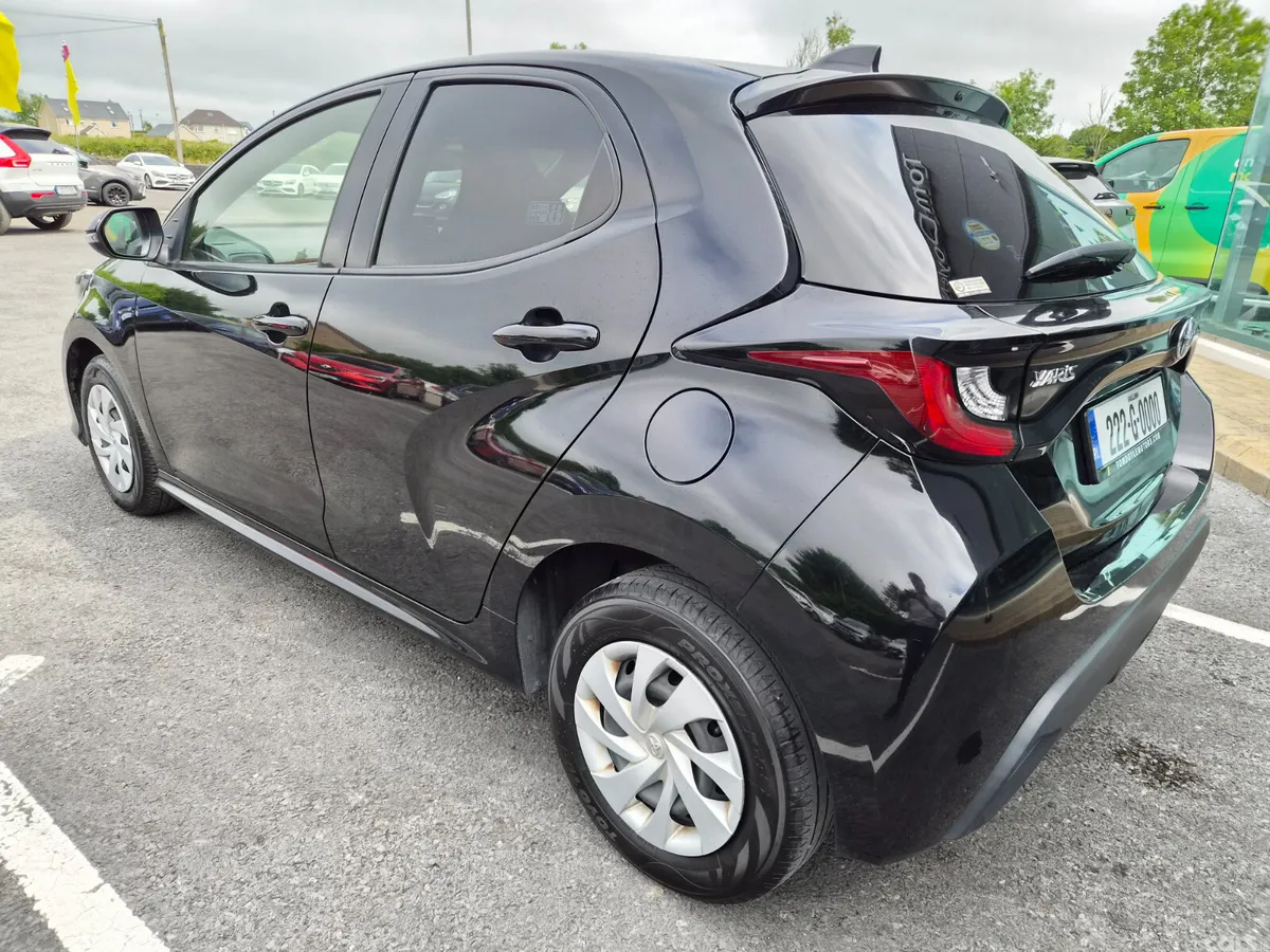 Toyota Yaris Hatchback, Petrol, 2022, Black