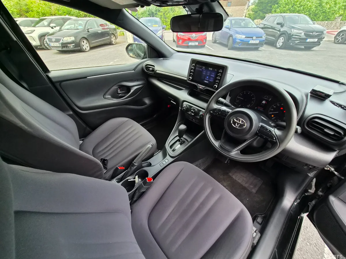 Toyota Yaris Hatchback, Petrol, 2022, Black