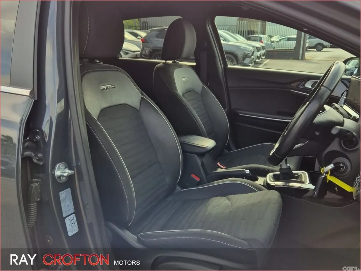 Kia Ceed Hatchback, Diesel Hybrid, 2024, Grey