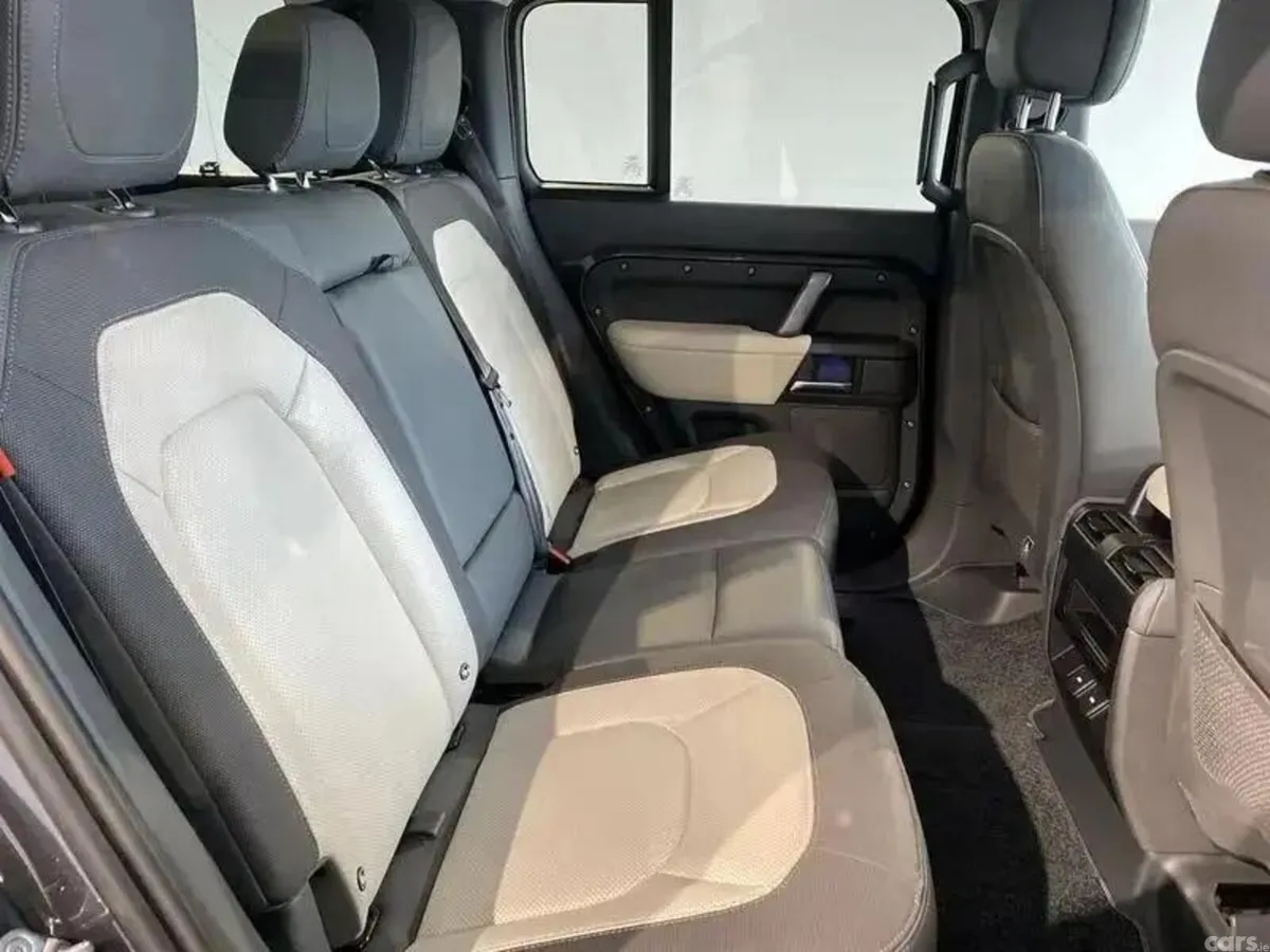 Land Rover Defender SUV, Diesel Hybrid, 2023, Grey